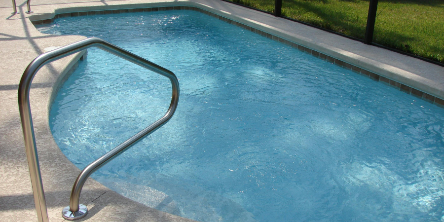 comparativa de materiales para tu piscina